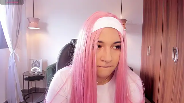 DANDARA THOM online show from 09-21-25, 07:48