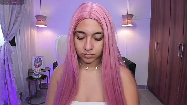 DANDARA THOM online show from 10-24-25, 07:21