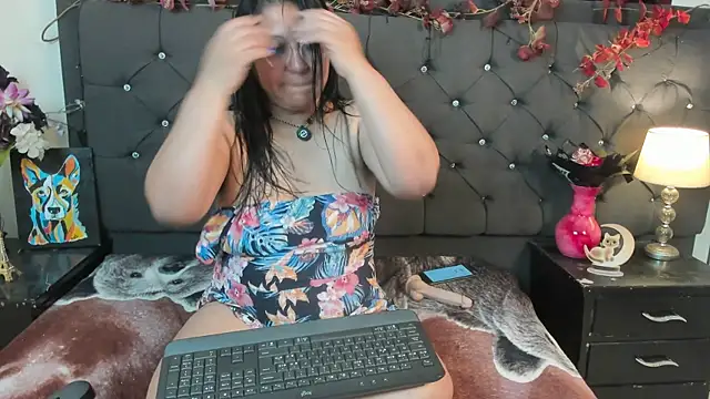 sofia sorceress5 online show from 11-10-25, 01:04