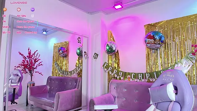 Snapshot of Antonella_wild chatting on 12-19-25, 03:35 Antonella wild online show from 12-19-25, 03:35