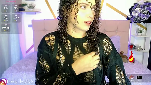 Snapshot of Luna_blackk chatting on 11-25-25, 09:04 Luna blackk online show from 11-25-25, 09:04