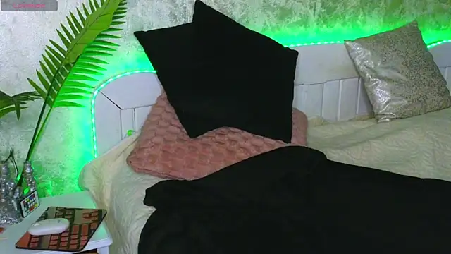 Aelorya online show from 12-05-25, 06:37