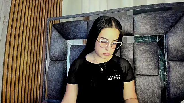 Cherry  Hot online show from 12-13-25, 10:15