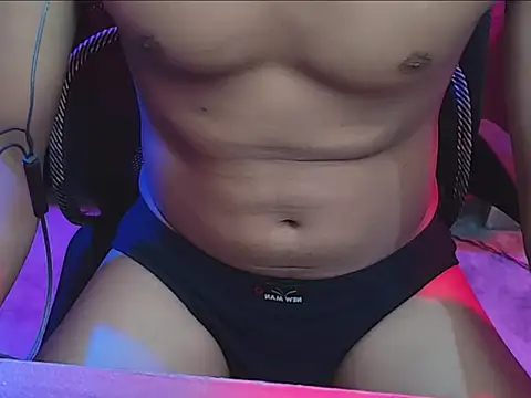 ChiseledCharm online show from 10-12-25, 08:08