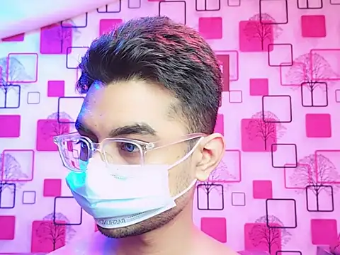 ChiseledCharm online show from 11-04-25, 07:46