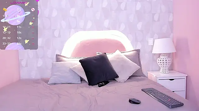 isabella milf  online show from 07-18-26, 07:17