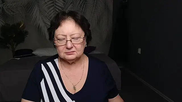 Snapshot of Margo_Moll chatting on 11-25-25, 05:18 Margo Moll online show from 11-25-25, 05:18