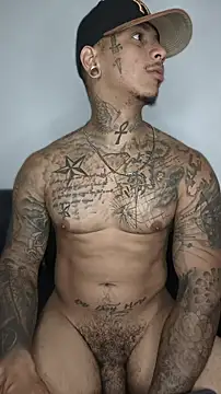 Snapshot of David_tatto1 chatting on 05-04-26, 09:44 David tatto1 online show from 05-04-26, 09:44