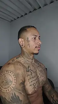 Snapshot of David_tatto1 chatting on 05-21-26, 11:23 David tatto1 online show from 05-21-26, 11:23