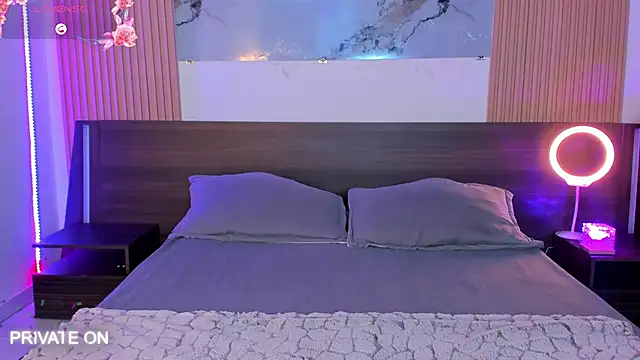 Snapshot of samanthaa_moon chatting on 12-04-25, 11:24 samanthaa moon online show from 12-04-25, 11:24