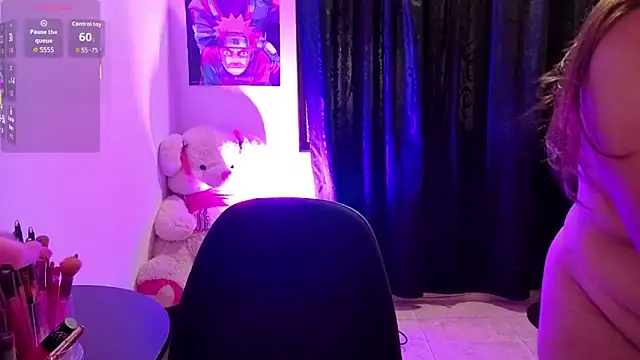 Gaby  Howards online show from 10-21-25, 07:03