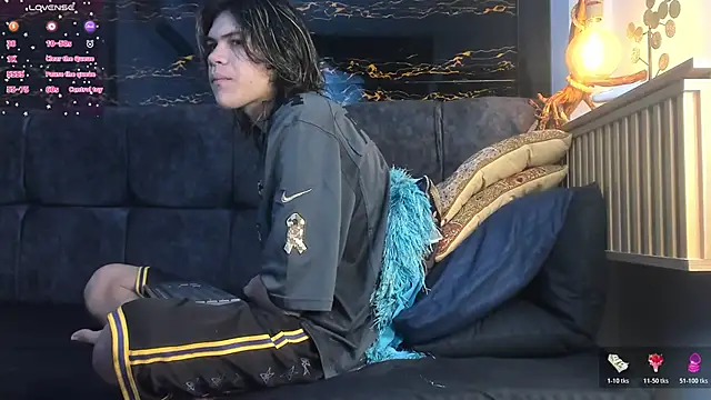 Diamond twink online show from 11-26-25, 03:51