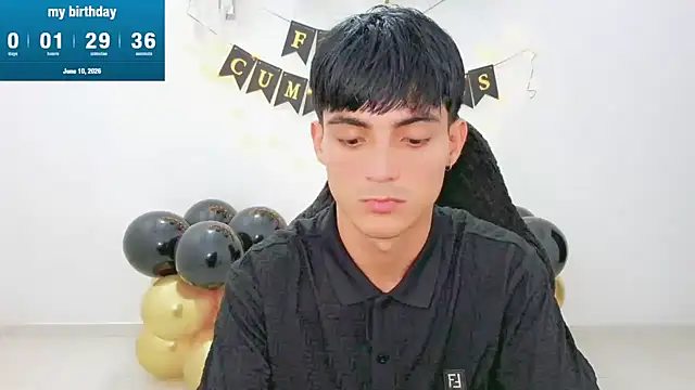 Snapshot of Thommy_cute chatting on 06-10-26, 03:29 Thommy cute online show from 06-10-26, 03:29