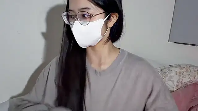 Snapshot of LHeart chatting on 01-11-26, 02:33 LHeart online show from 01-11-26, 02:33