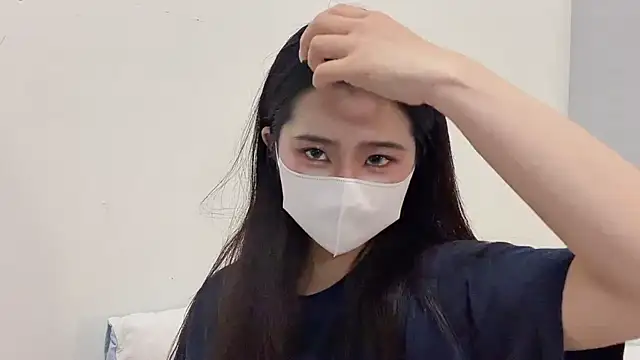 Snapshot of LHeart chatting on 02-11-26, 01:49 LHeart online show from 02-11-26, 01:49