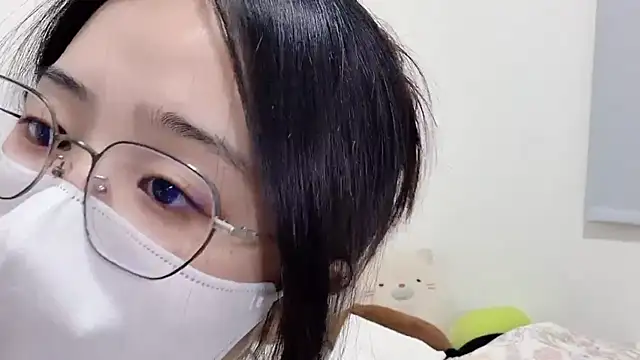 Snapshot of LHeart chatting on 03-22-26, 01:25 LHeart online show from 03-22-26, 01:25