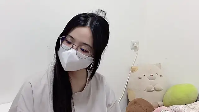 Snapshot of LHeart chatting on 03-23-26, 01:59 LHeart online show from 03-23-26, 01:59