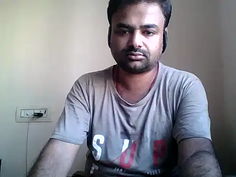 Snapshot of sree4143 chatting on 10-13-25, 03:39 sree4143 online show from 10-13-25, 03:39