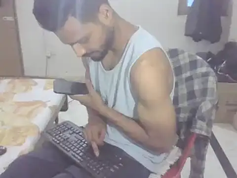 Snapshot of sofiacpl_ chatting on 10-19-25, 05:41 sofiacpl  online show from 10-19-25, 05:41