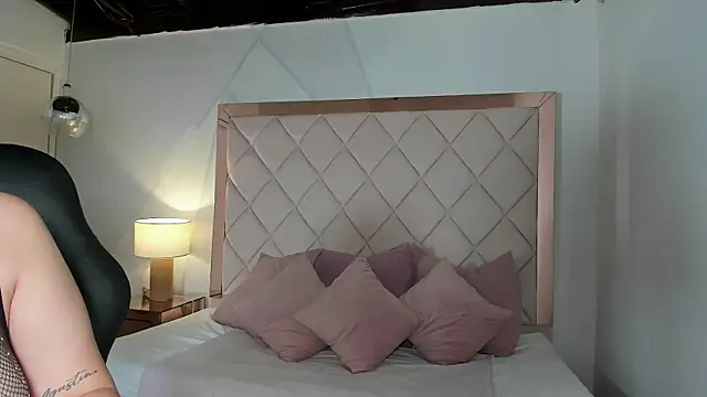 anabelle clark online show from 04-25-26, 01:03