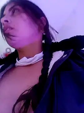 Fox Roxxan online show from 11-21-25, 02:21