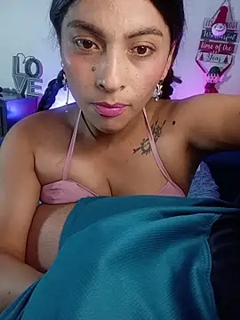 Fox Roxxan online show from 12-04-25, 03:38