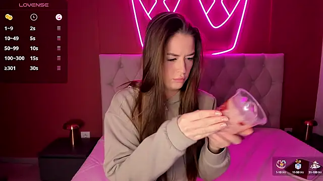 StacyWells online show from 10-14-25, 02:23