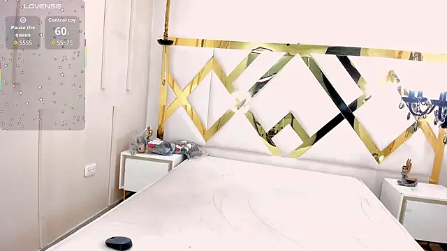 Snapshot of Sweet_Lucyy chatting on 10-23-25, 04:12 Sweet Lucyy online show from 10-23-25, 04:12