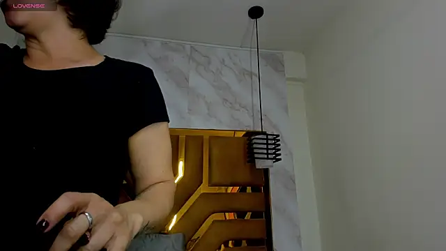 Luciifeer  online show from 10-04-25, 06:28