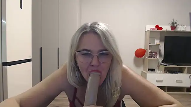 EleanoraDream online show from 03-28-26, 06:18