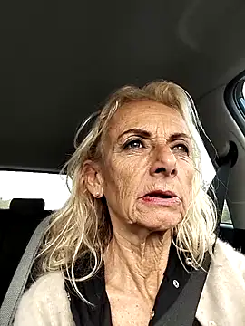 clarabell4 online show from 10-30-25, 08:05