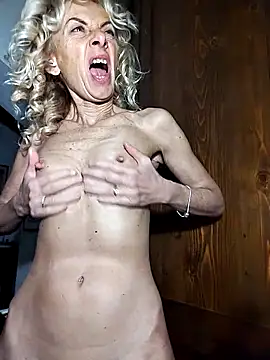 clarabell4 online show from 12-02-25, 06:41