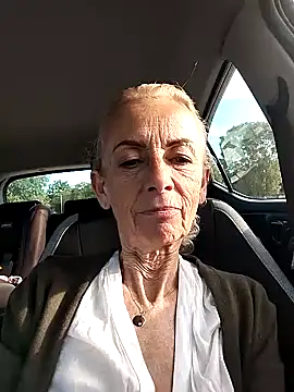 Snapshot of clarabell4 chatting on 05-14-26, 04:25 clarabell4 online show from 05-14-26, 04:25