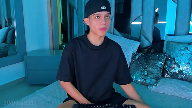 Sebax Young online show from 09-30-25, 08:25