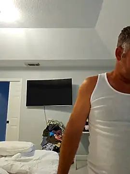 cubanitofeliz40 online show from 09-10-25, 11:21