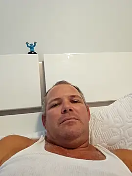 cubanitofeliz40 online show from 09-18-25, 07:16