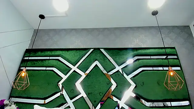 Snapshot of ThaliaCross chatting on 09-11-25, 08:09 ThaliaCross online show from 09-11-25, 08:09