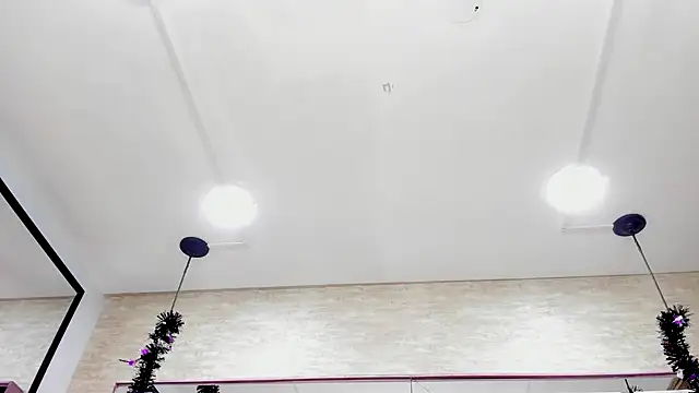 Snapshot of ThaliaCross chatting on 11-01-25, 07:49 ThaliaCross online show from 11-01-25, 07:49