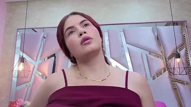 ThaliaCross online show from 04-27-26, 07:45