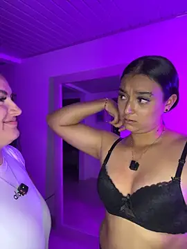 nicolexxaleja online show from 04-25-26, 11:35