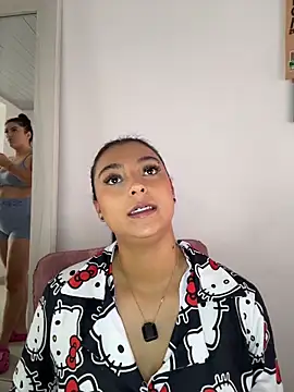 nicolexxaleja online show from 04-28-26, 02:44