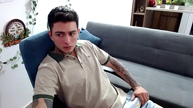 Snapshot of santii_ss chatting on 04-06-26, 04:52 santii ss online show from 04-06-26, 04:52