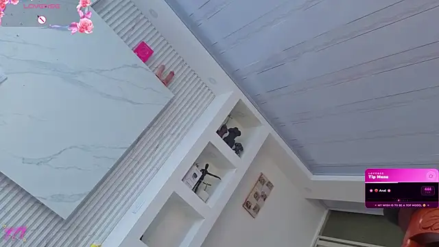 Chloe cooperr online show from 04-29-26, 08:04