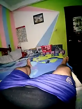 Snapshot of JesVel chatting on 10-04-25, 11:36 JesVel online show from 10-04-25, 11:36