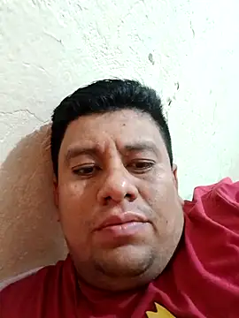 Snapshot of JesVel chatting on 10-25-25, 01:02 JesVel online show from 10-25-25, 01:02