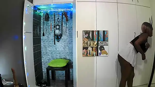 BaDSubMiss online show from 09-29-25, 04:28