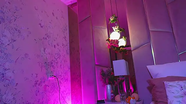 LucyLextonX online show from 03-17-26, 08:01