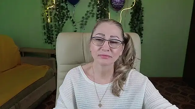 Snapshot of Habibi_Honeyy chatting on 09-13-25, 04:56 Habibi Honeyy online show from 09-13-25, 04:56