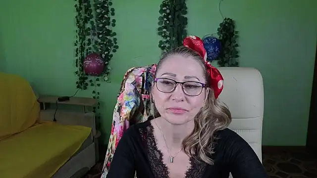 Snapshot of Habibi_Honeyy chatting on 09-27-25, 11:04 Habibi Honeyy online show from 09-27-25, 11:04