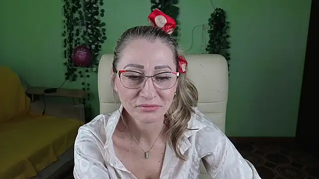 Snapshot of Habibi_Honeyy chatting on 10-07-25, 05:04 Habibi Honeyy online show from 10-07-25, 05:04